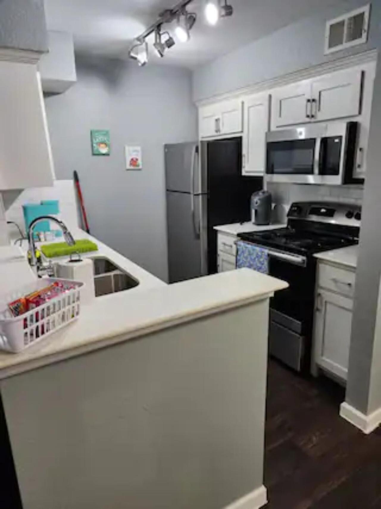 Blue Shark *B501* @ Medical Center 1Br Modern King Apartment With Private Patio Houston Extérieur photo
